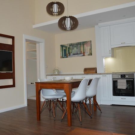 M2-Apartment Szombathely Bagian luar foto