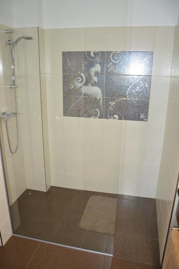M2-Apartment Szombathely Bagian luar foto