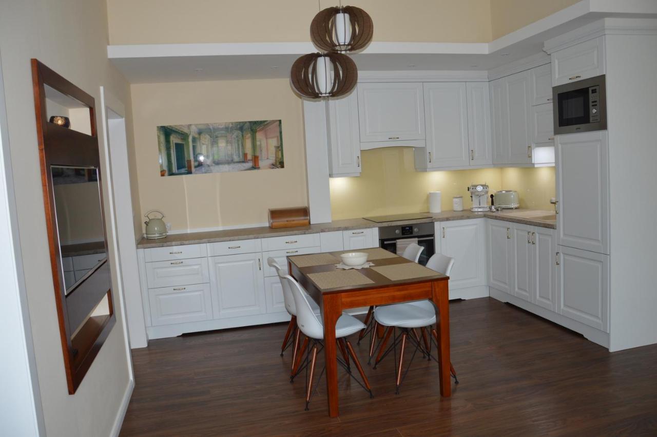 M2-Apartment Szombathely Bagian luar foto