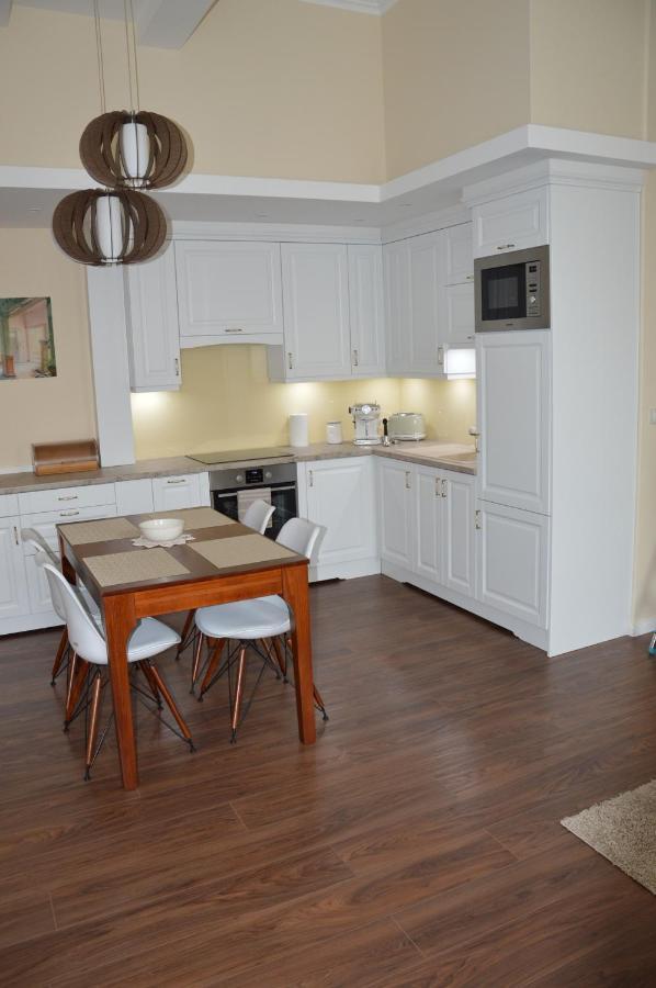 M2-Apartment Szombathely Bagian luar foto